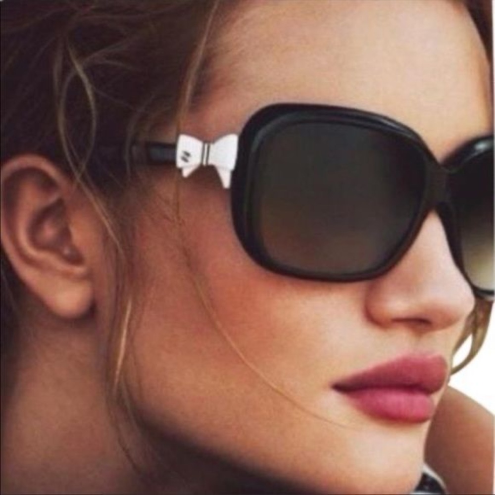CHANEL Polarized Black Square Sunglasses with Bow